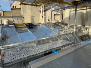 APRES


ZINC


7 RUE BOUTAREL    
75004 PARIS