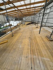 PENDANT


ZINC


38 BD RICHARD LENOIR 
75011 PARIS