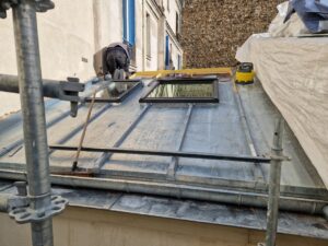 PENDANT


ZINC


38 BD RICHARD LENOIR 
75011 PARIS