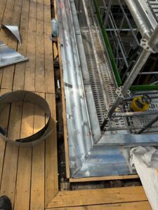 PENDANT


ZINC


38 BD RICHARD LENOIR 
75011 PARIS